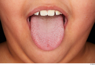 Vano tongue 0001.jpg